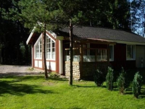 Haus Lena auf großem Grundstück am Waldrand